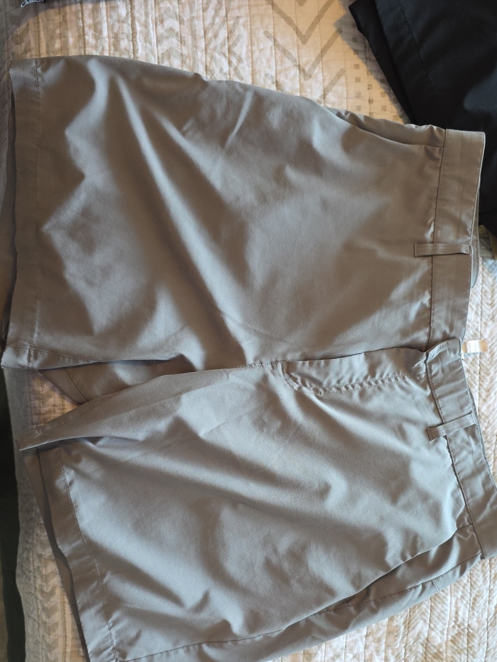 Fabletics Men's Grey Athletic Golf Shorts - Picture 4 of 5